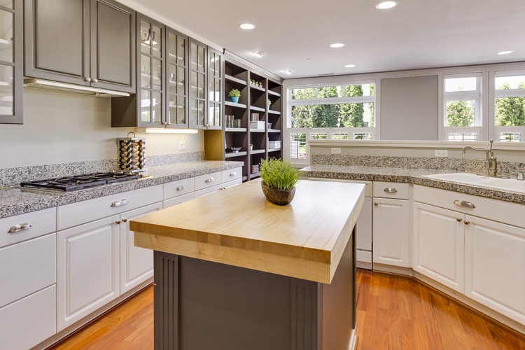 kitchen cabinet in Laguna Hills CA