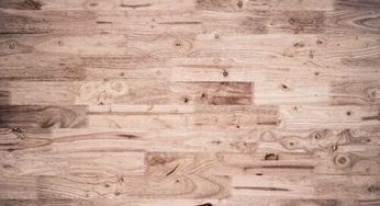 Vinyl vs. Tile: which is the better purchase?